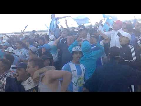 "LA BANDA DE LOS VILLEROS CONTRA LOS COBARDES CERRO 1 MANYA 0 27-10-2013" Barra: Los Villeros &bull; Club: Cerro