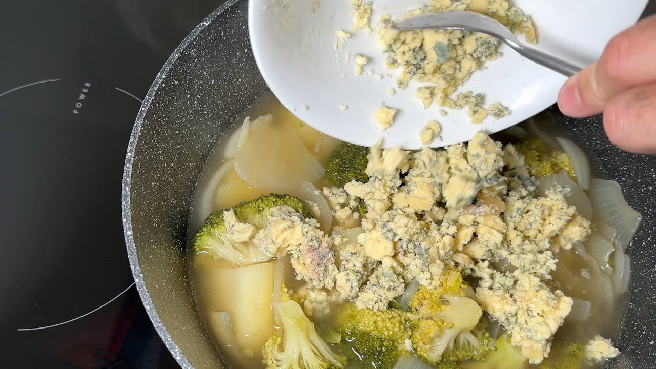 Cream of broccoli & stilton soup - a favourite, grownups and kids alike! will love this!