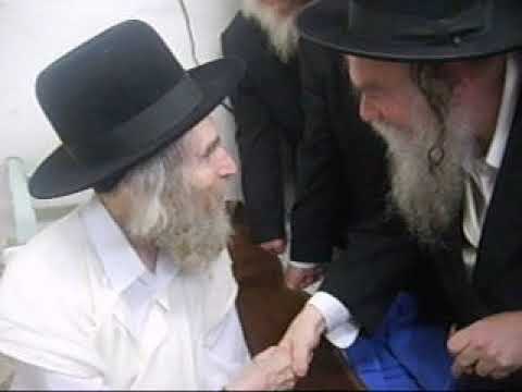 הגראי"ל עם הרב סנדר ארלנגר זצוק"ל