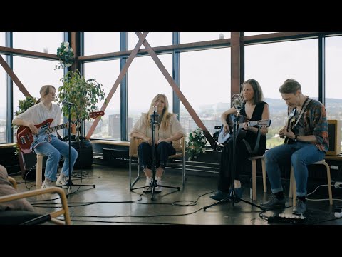 Family Sessions #55 // "Everywhere" (Fleetwood Mac) ft. Ingebjørg Bratland