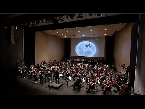 Adventures on Earth from E.T. -  FIMUCITÉ 4 - 2010 Edition