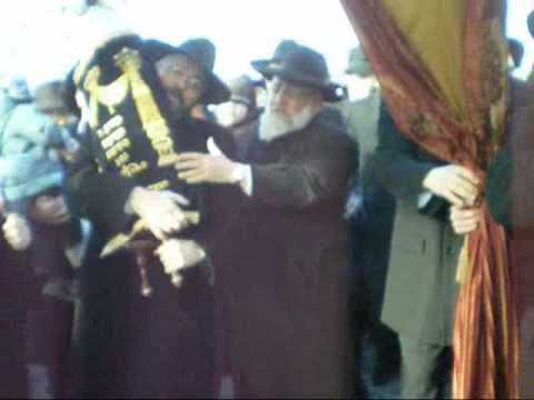 Hachnosas Sefer Torah Presidential Estates