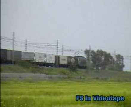 Treno contenitori con E.652