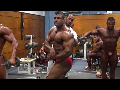 Asia bodybuilding backstage, bodybuilders from UAE, Iran and Srilanka