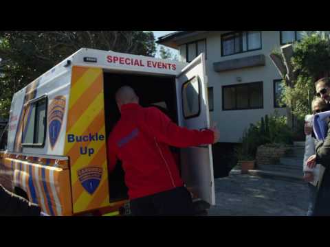 KELLY SLATER INJURED AT JEFFREYS BAY OPEN 2017