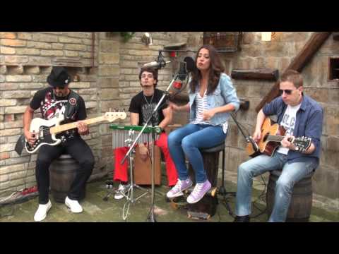 Ana Perisic - Foster The People - Pumped Up Kicks LIVE COVER