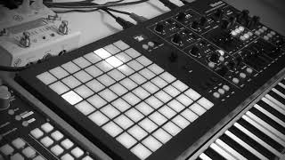 Video thumbnail for Polyend Dreadbox Medusa 4.0 / FM + Snakes + Bugs by Stoss