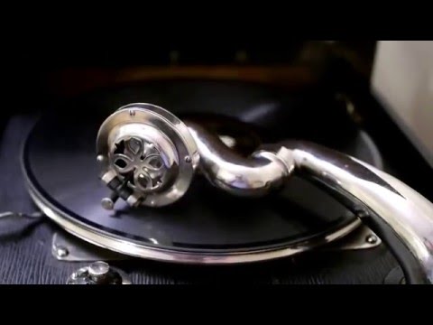 Columbia Viva Tonal 160 plays "Chloe" - Tracy-Brown's Orchestra (v/Sam Coslow)