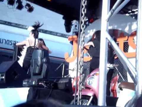 cover 2NE1 fire @sahapanich Chiangmai