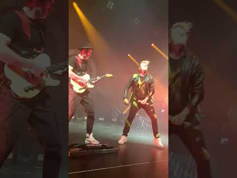 The dark Tenor: Stade