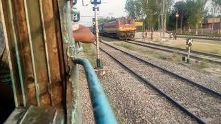 preview picture of video '12391 Shramjeevi express Standing at jaunpur ciy'