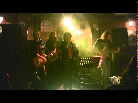 prefix 990 frunze ingalbenite-old house.mpg