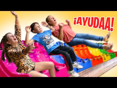 VIAJAMOS a ¡PARQUE DE ATRACCIONES EXTREMO! en FAMILIA