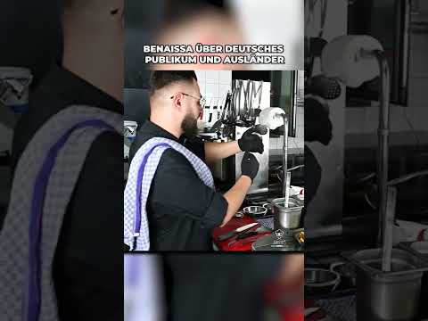 @BenaissaLamroubal über deutsches Publikum und Ausländer und der Unterschied zu  #rebellcomedy