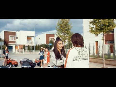 Teta Gjyli & Melinda