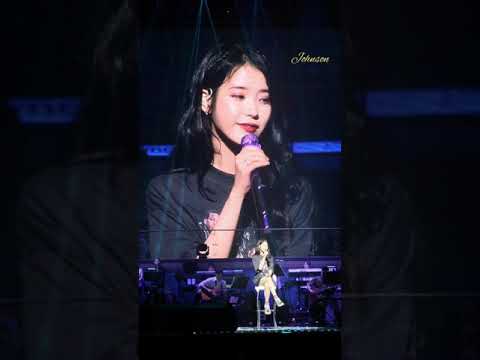 Dlwlrma IU 10TH Years Anniversary Tour in Singapore 181215