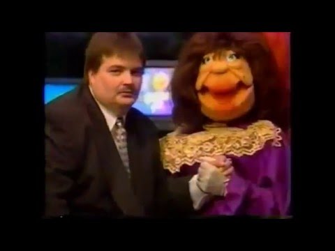 Leo Fernandez Paparazzi  Con La Comay en Superxclusivo