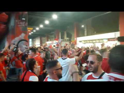 Trotz Niederlage feierten die Fans nach dem Spiel | 1. FC Kaiserslautern - SC Paderborn | 12.08.2022