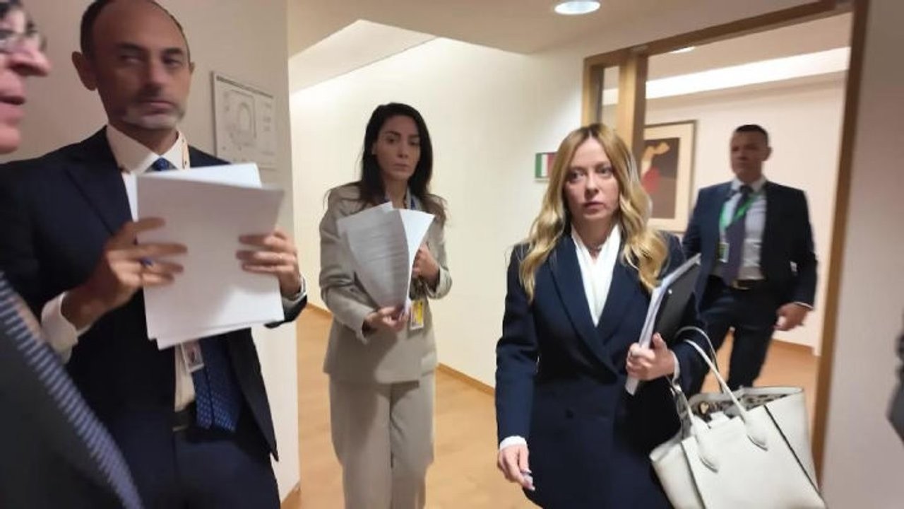 Meloni a Bruxelles per il Consiglio Europeo. La Premier incontra i 17 Leader "Amici della coesione"