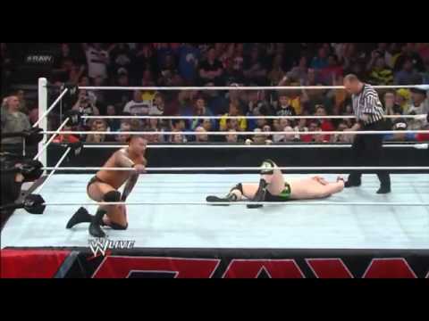 WWE Raw 8/4/13 - Best Bits (NEW JERSEY CROWD HILARIOUS CHANTS)