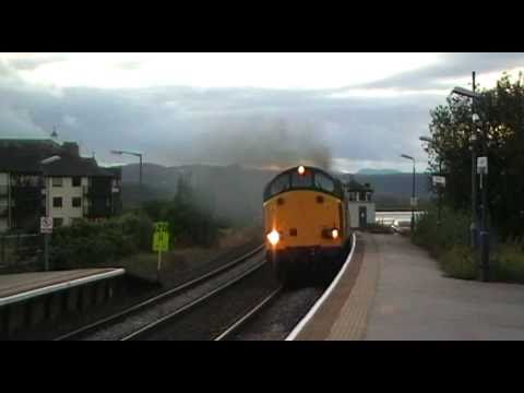 DRS 37607/37611 6K73 Sellafield - Crewe flask train through Arnside, 24/9/10