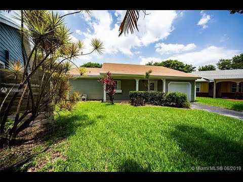 Residential for sale - 14624 SW 143rd Ct, Miami, FL 33186