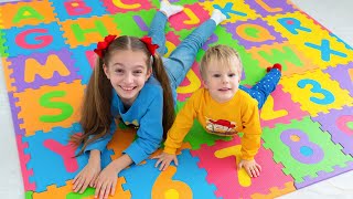 Download lagu ABC Learn English Alphabet with Alicia and Alex | Children Songs by Sunny Kids Songs mp3 Download lagu ABC Learn English Alphabet with Alicia and Alex | Children Songs by Sunny Kids Songs mp3