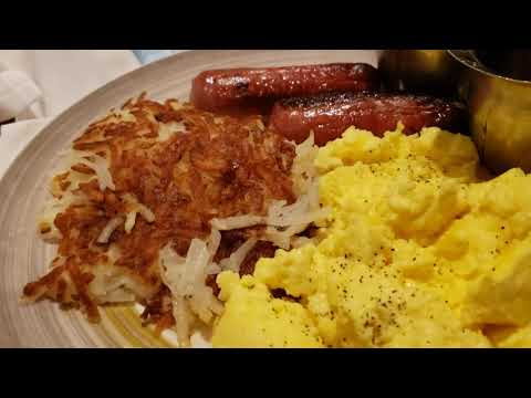 Luxor Pyramid Cafe Best Deals And Food Review Las Vegas Nevada