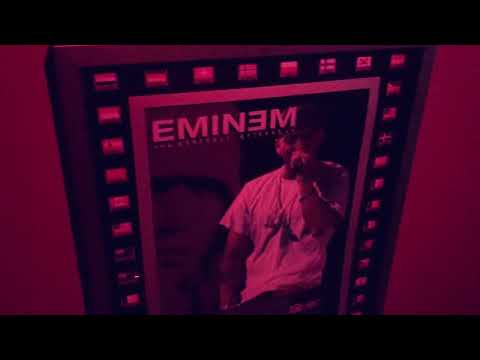 Red Room Studios (VRChat Musician) - ymlegend