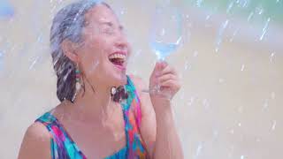 麦飯石の水　テレビＣＭ　「シーサーバー出現」麻里子篇