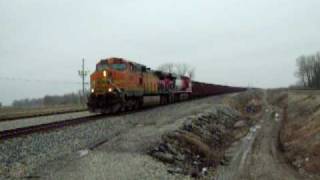 preview picture of video 'BNSF & Ferromex coal train at WB Junction outside carrollton, mo'