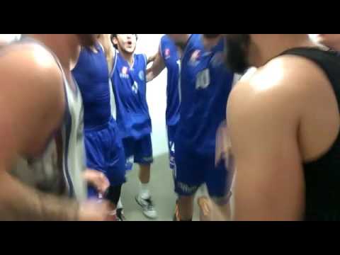 Los jugadores del CB Chantada celebran el campeonato de liga