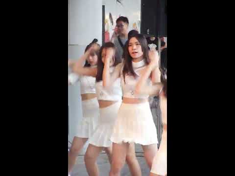 170520[FANCAM]NANUN(EUNSEO) GalactA Cover WJSN - Catch ME+I Wish @MBK JK Street Cover Party 2017