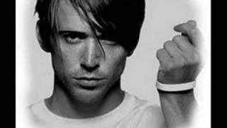 Billy Talent - Standing In The Rain