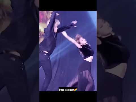 Jimin x Momo ❤️ Bangtwice 💕 #bangtwice #bts #twice #btsjimin #twicemomo