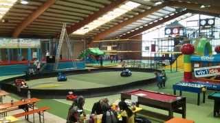 preview picture of video 'IndooRoth, Indoorspielplatz, Kinder Erlebnisspielplatz Roth b. Nürnberg b. Rothsee inkl. Biergarten'