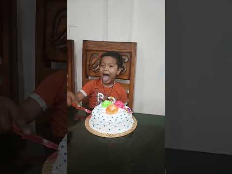 cake cutting#shorts #cutebaby #cake#cakecutting #cute #tapati vlogs