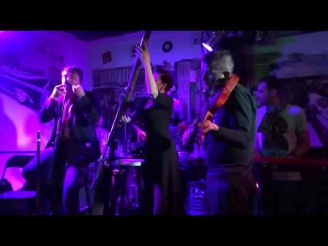 The Doox - Instrumental DnB  ( Live @ Cadillac Art Club )