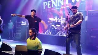 PENNYWISE LIVE BROSSARD  (30/05/18) &quot;Fight till you die &quot;