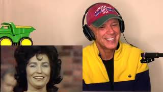 Loretta Lynn -- Get What 'Cha Got and Go  [REACTION/GIFT]