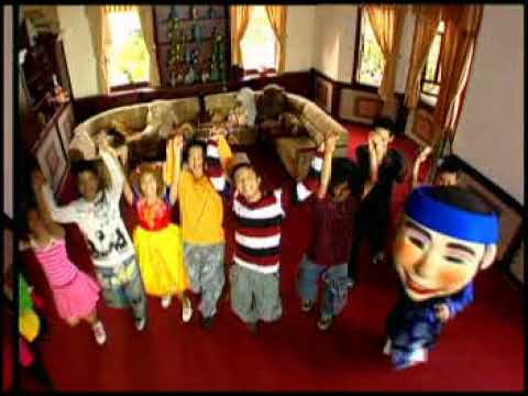 Thể hiện bởi Nhóm Ve Sầu