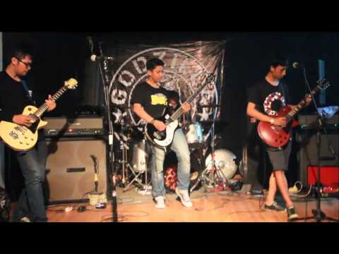 Rejected Kids - Resistance (Live Rossi Musik Fatmawati)