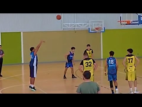 Partido de baloncesto categoría junior masculino: CB O Meco - Xuven de Cambados (93 - 39)