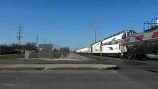 preview picture of video 'Amtrak 393 at speed in Bradley Illinois April 10'