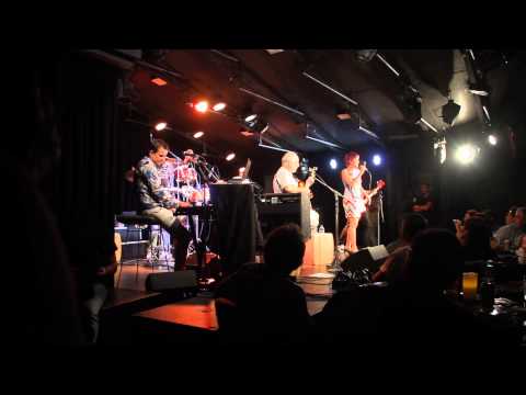 Rio - Roberto Menescal e Bossacucanova