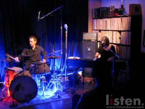 The In Crowd - The Taryn Donath Duo Live @ Listen, HQ audio
