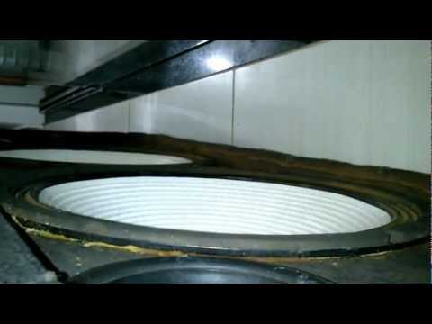 Tomahawk 15 tocando forte