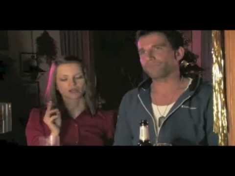 字 嘻 Indie film distributors look for one thing only when they evaluate Indie Film 材 弄