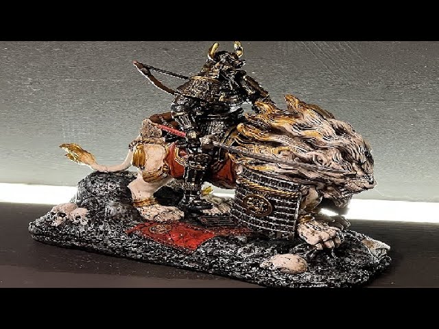 Vídeo relacionado con LOOYAR Estatua de Resina Medieval de Guerrero Muerto samurái Antiguo para decoración del hogar, Sala de Estar, Porche, Oficina, Escritorio, Mesa, arreglo de Regalo (Rojo Dorado)