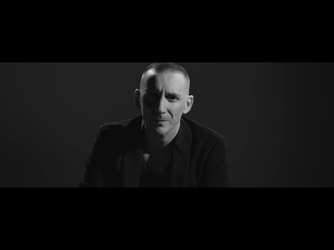 Videoclip de Cuore di cemento — Modà